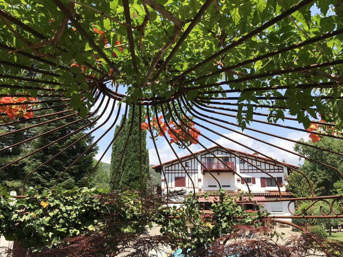 La Villa Du Parc Prades  Exteriör bild