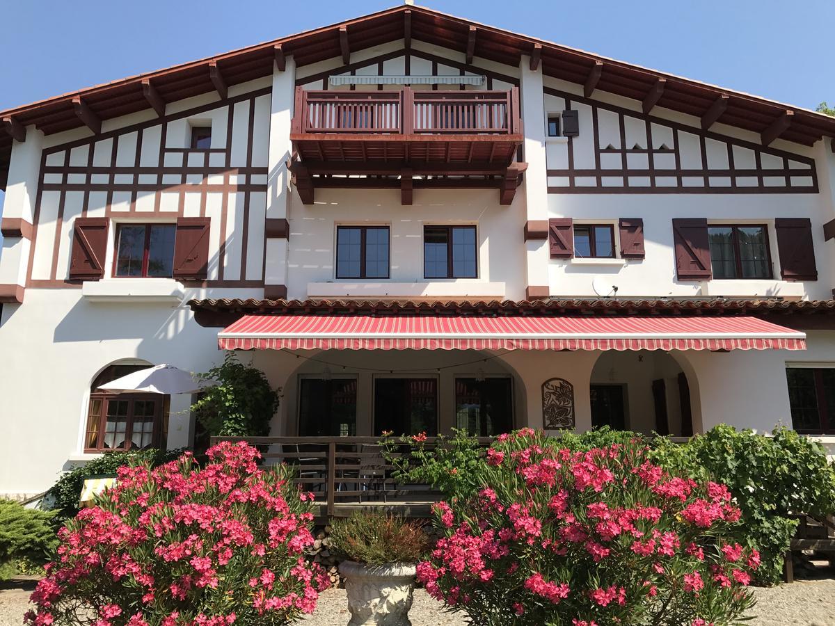 La Villa Du Parc Prades  Exteriör bild