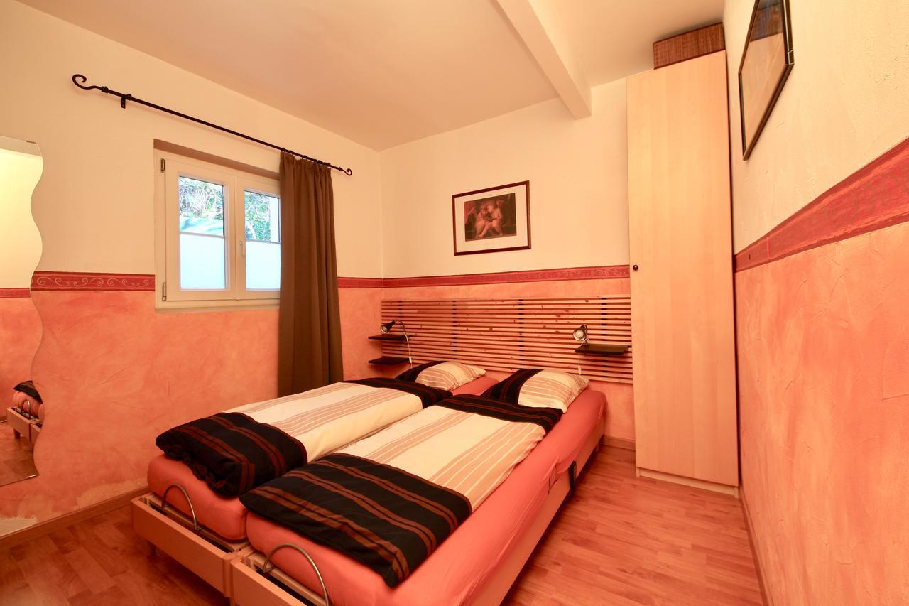 La Villa Du Parc Prades  Rum bild