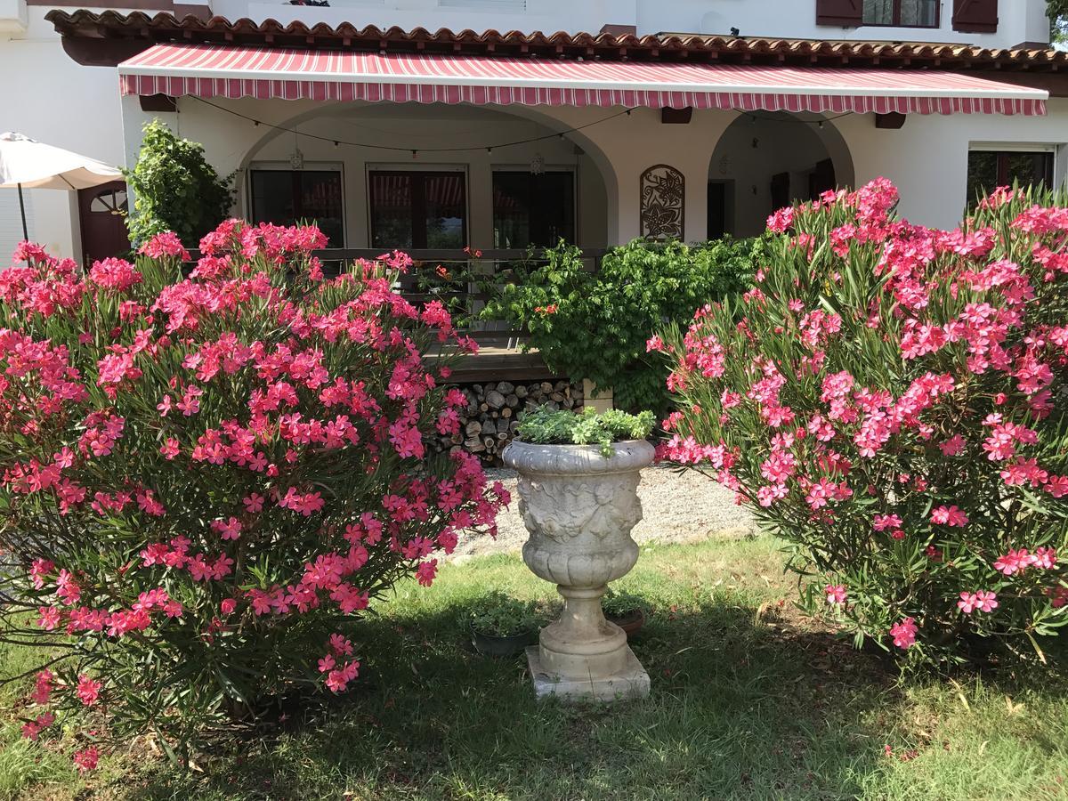 La Villa Du Parc Prades  Rum bild