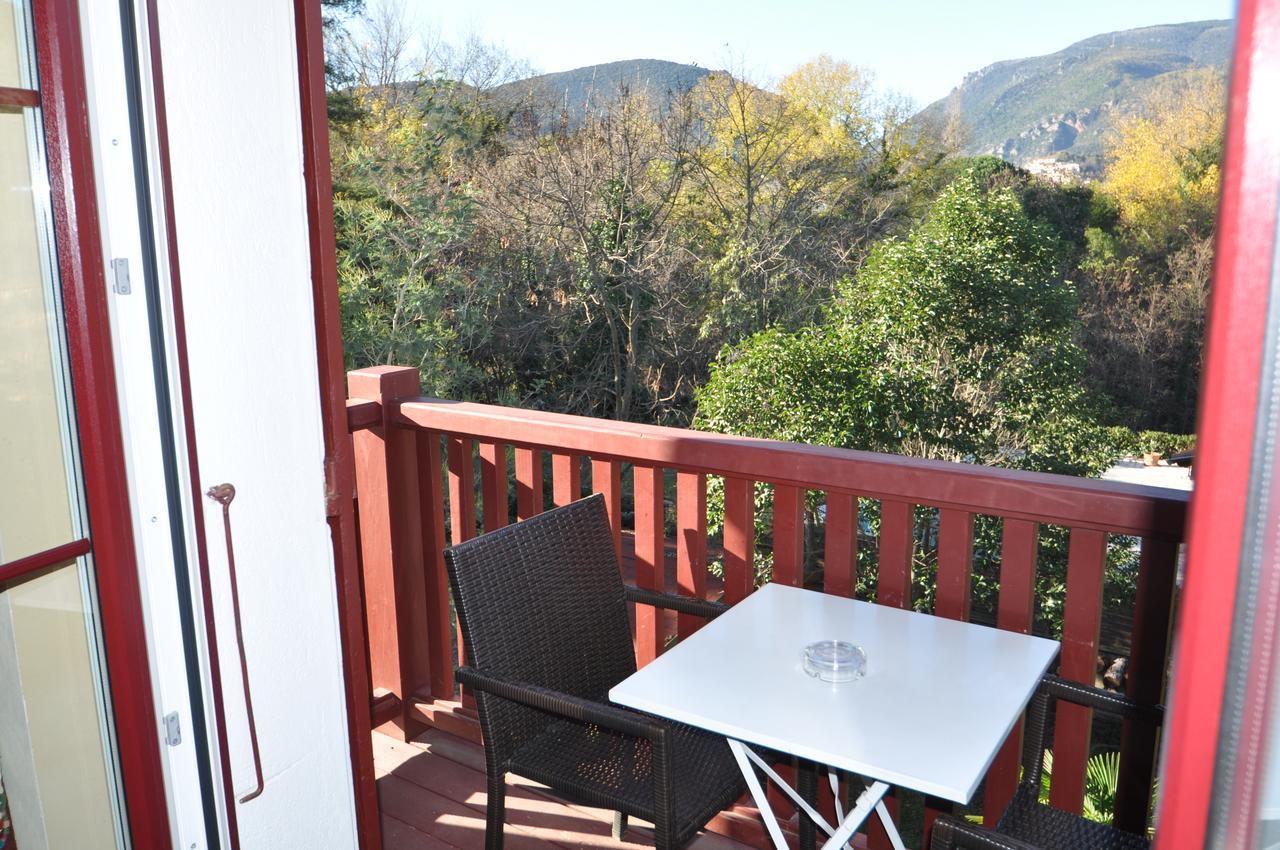 La Villa Du Parc Prades  Rum bild