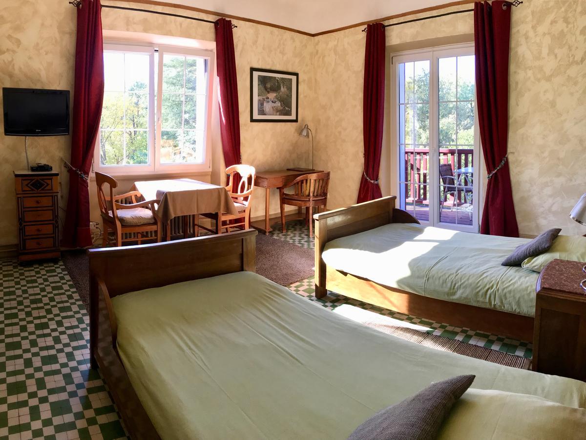 La Villa Du Parc Prades  Rum bild