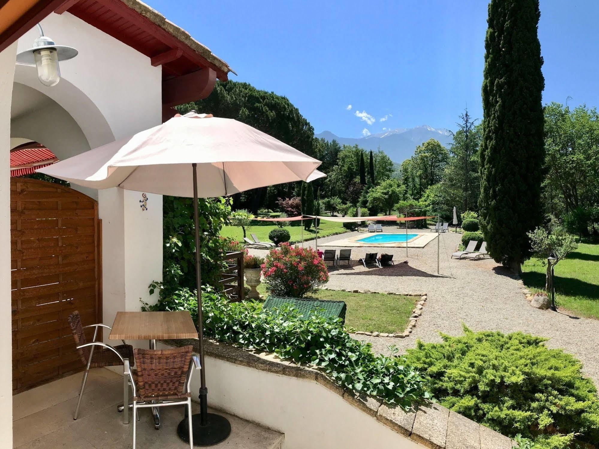 La Villa Du Parc Prades  Exteriör bild