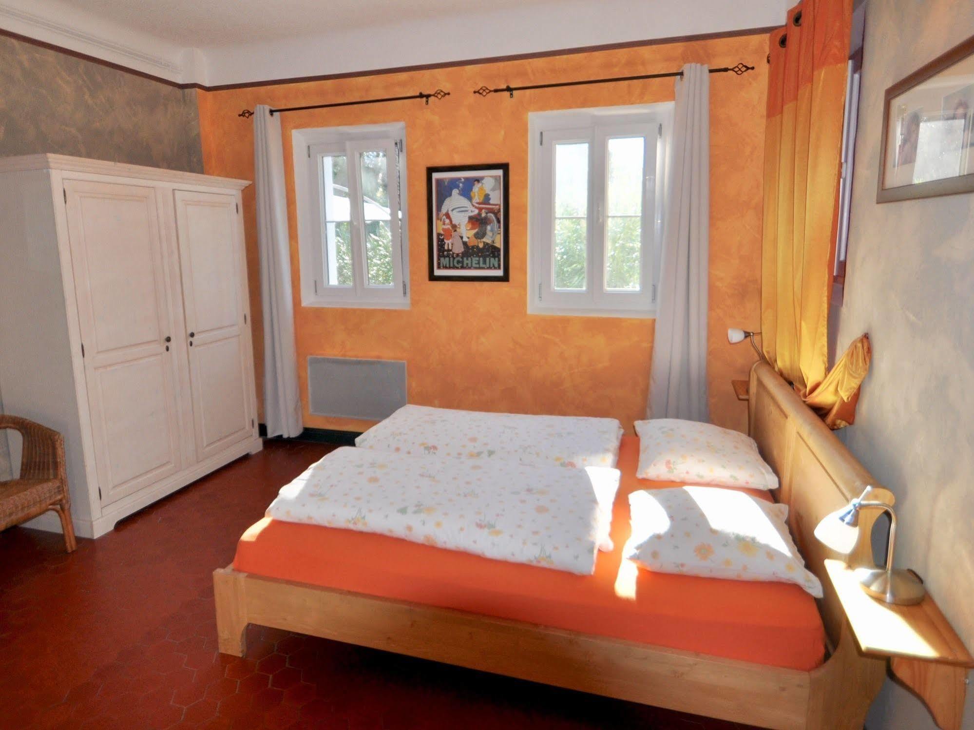 La Villa Du Parc Prades  Exteriör bild